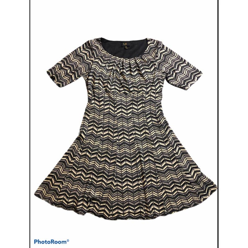 ILE Dress Fit Flare Short Sleeve Size 8